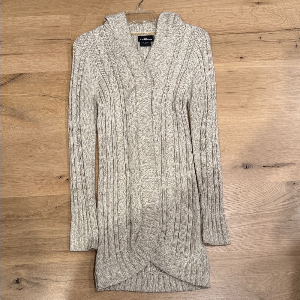 Cable & Gauge Light Gray Cardigan Sweater